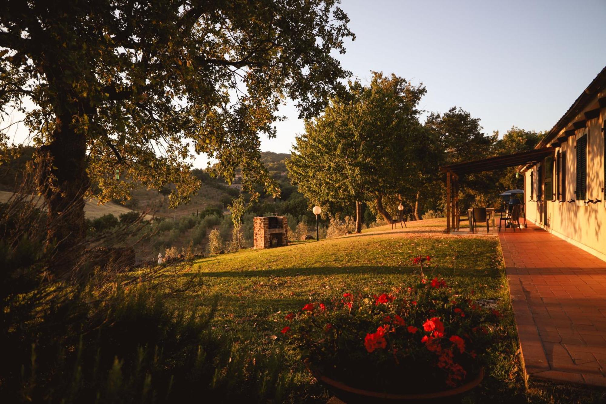 Bio Agriturismo Poggio Aione Сатурния Экстерьер фото