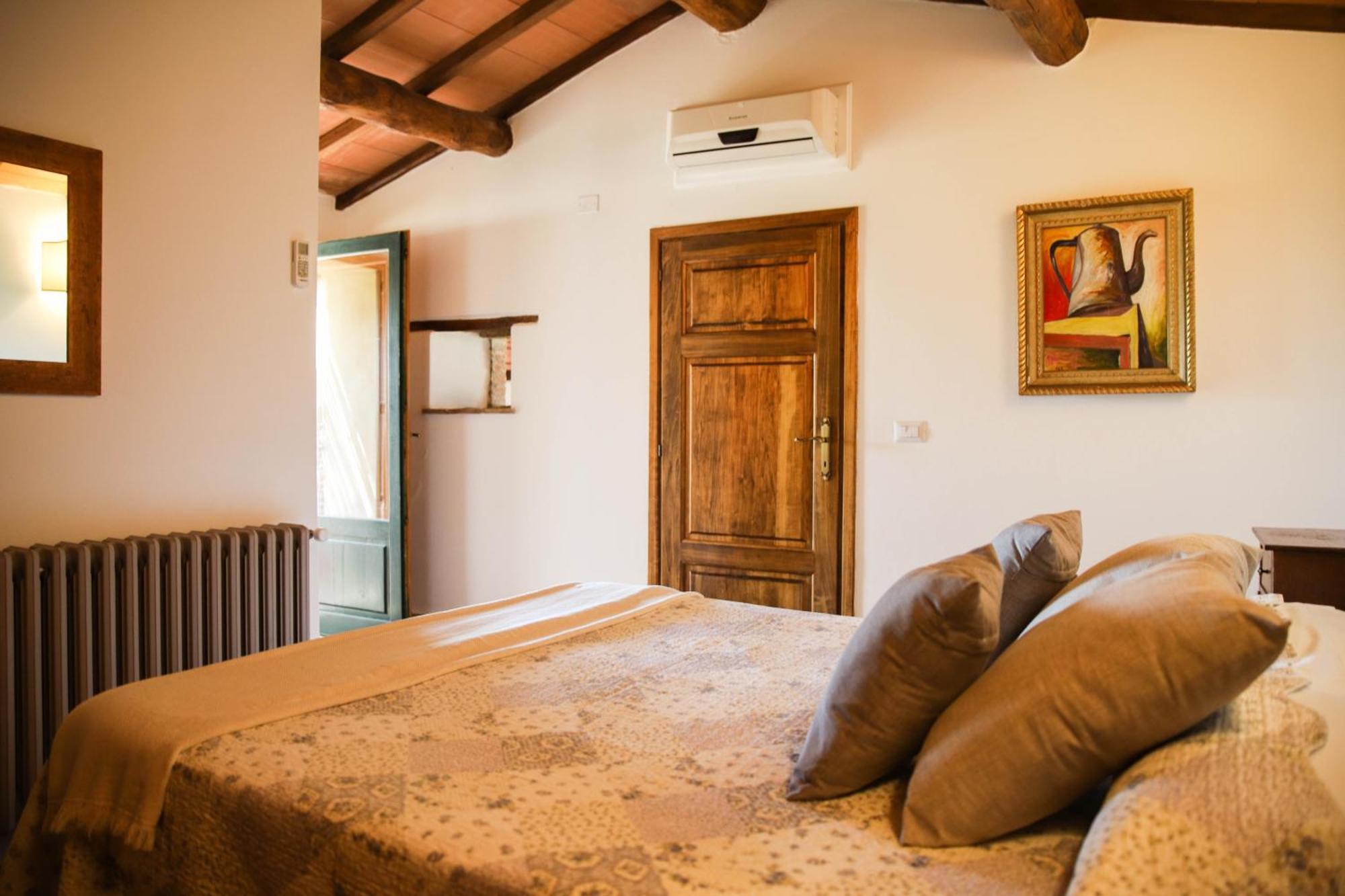 Bio Agriturismo Poggio Aione Сатурния Экстерьер фото