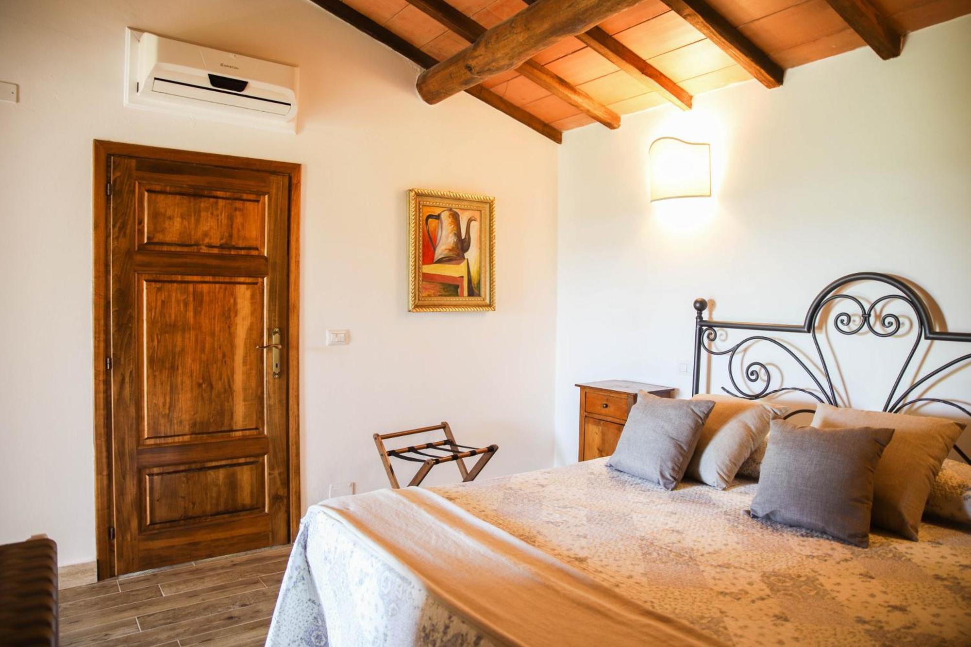 Bio Agriturismo Poggio Aione Сатурния Экстерьер фото